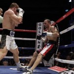 Canelo overpowers Cintron for 5th round tko
